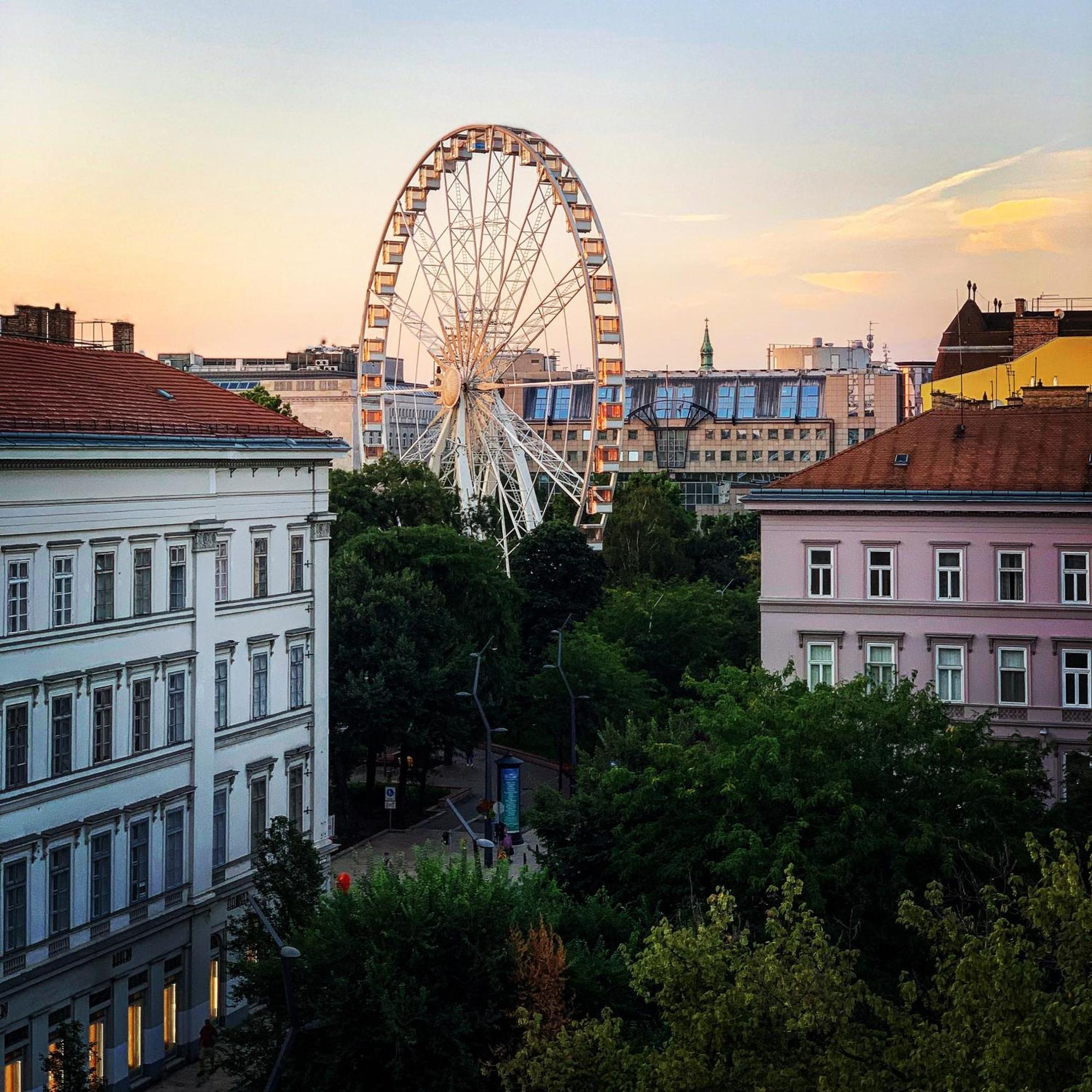 Dula Downtown Apartamento Budapeste Exterior foto